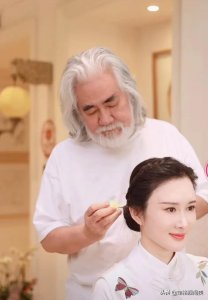 ​杜星霖个人资料简介演的电视剧（杜星霖嫁大她几十岁张纪中 婚后幸福又恩爱 夫