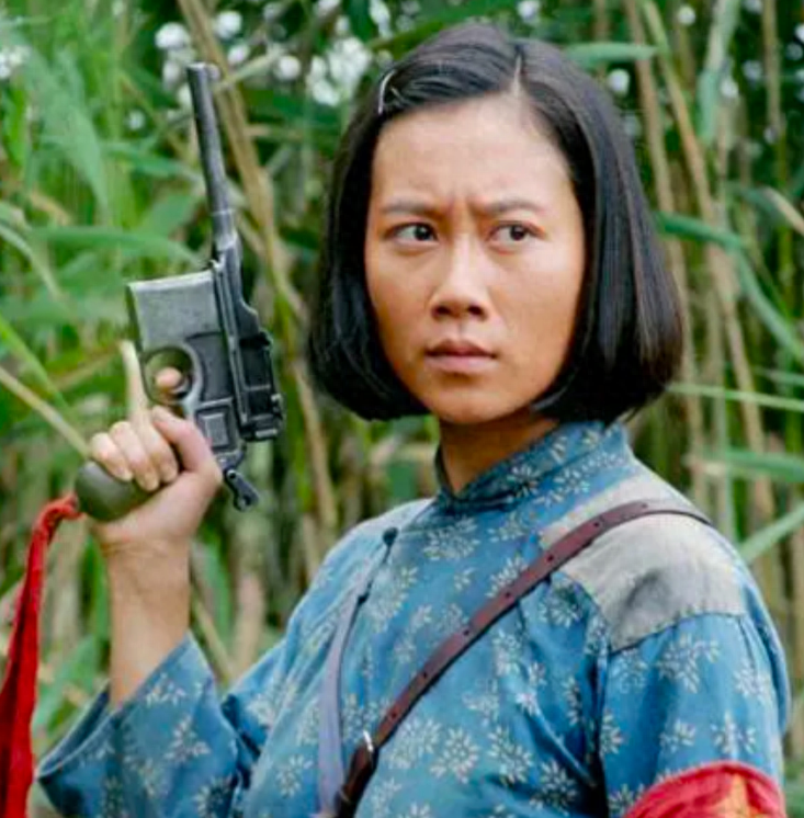 温峥嵘个人资料：从乡村少女到大屏女神，与初恋从校园到婚纱，幸福至今