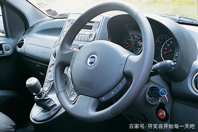 汽车：菲亚特最具娱乐性的小型车：熊猫100HP-