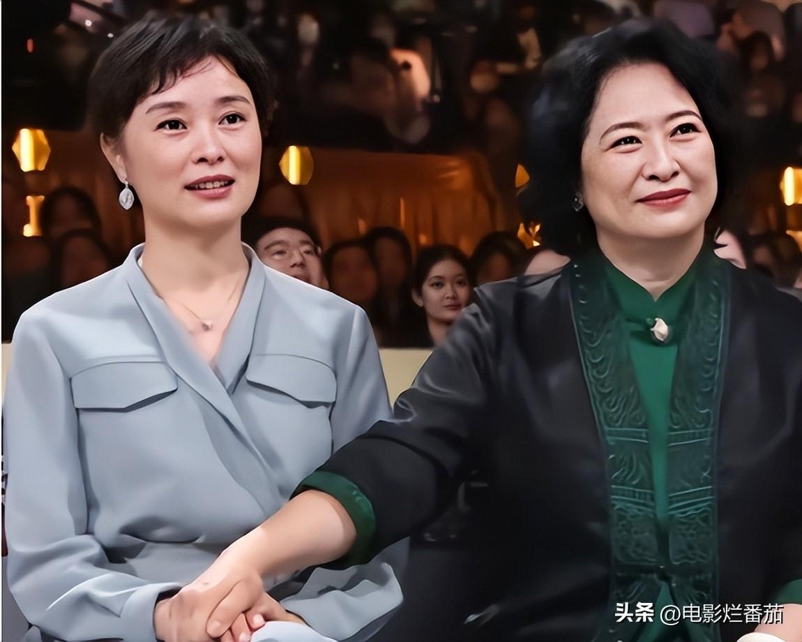 金鹰奖收视第一，殷桃惊艳夺冠，热依扎春风满面，雷佳音冷脸获奖
