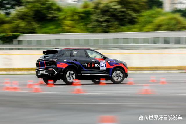 红旗这3款全新SUV很值得买，有CCPC冠军车型，还有大6座超舒适SUV-