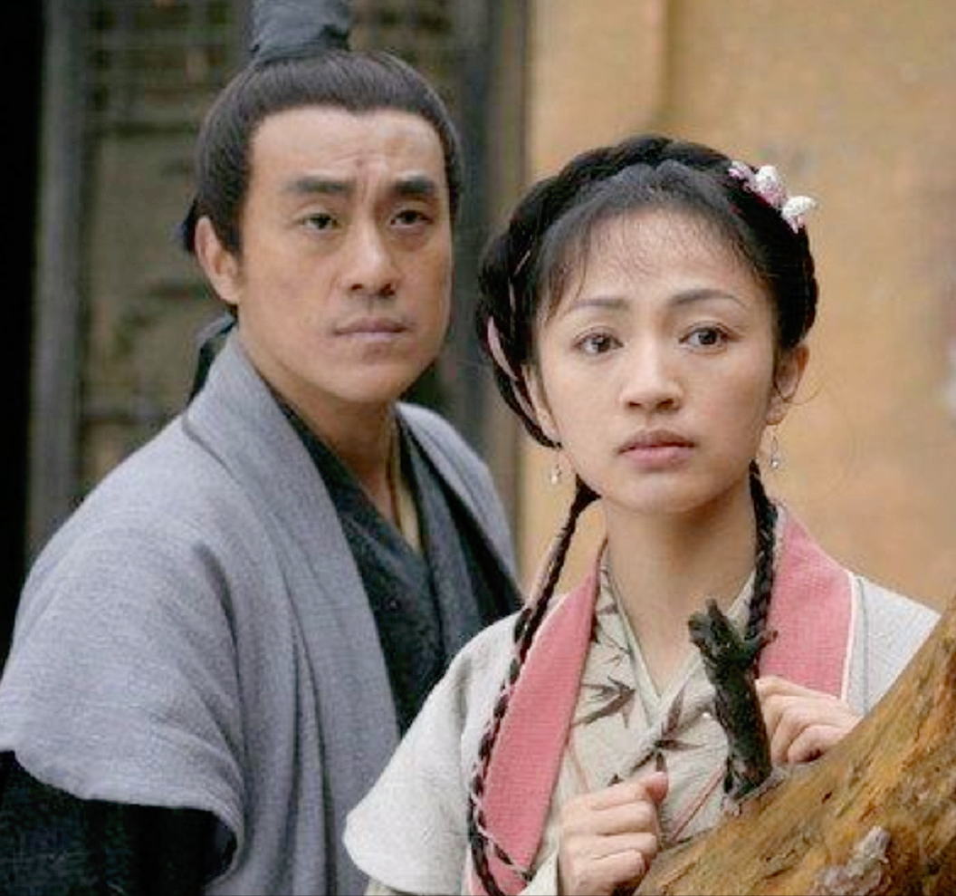 有妻万事足的著名演员何冰，婚后事业飙升，赚的钱全部上交给老婆