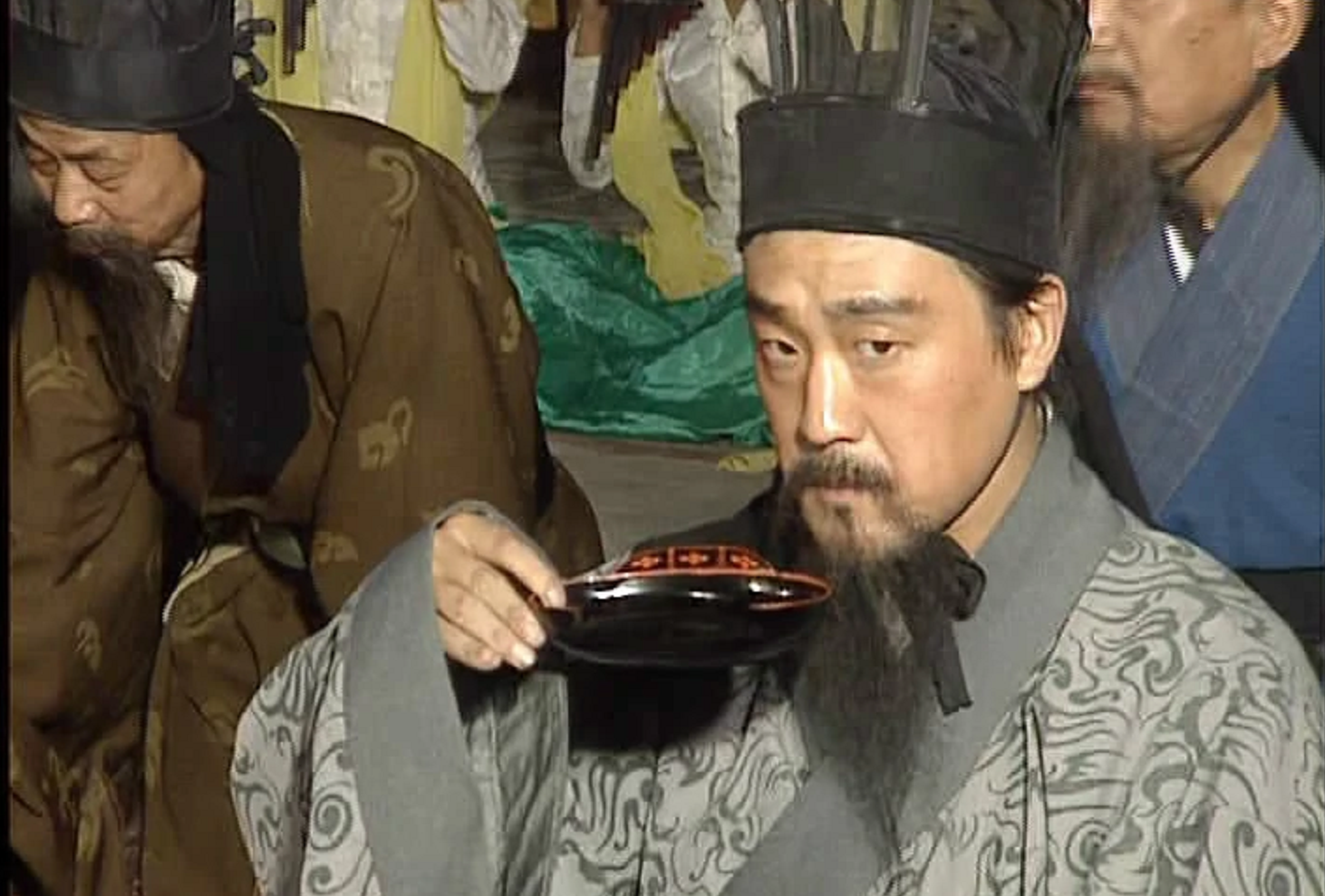 有妻万事足的著名演员何冰，婚后事业飙升，赚的钱全部上交给老婆