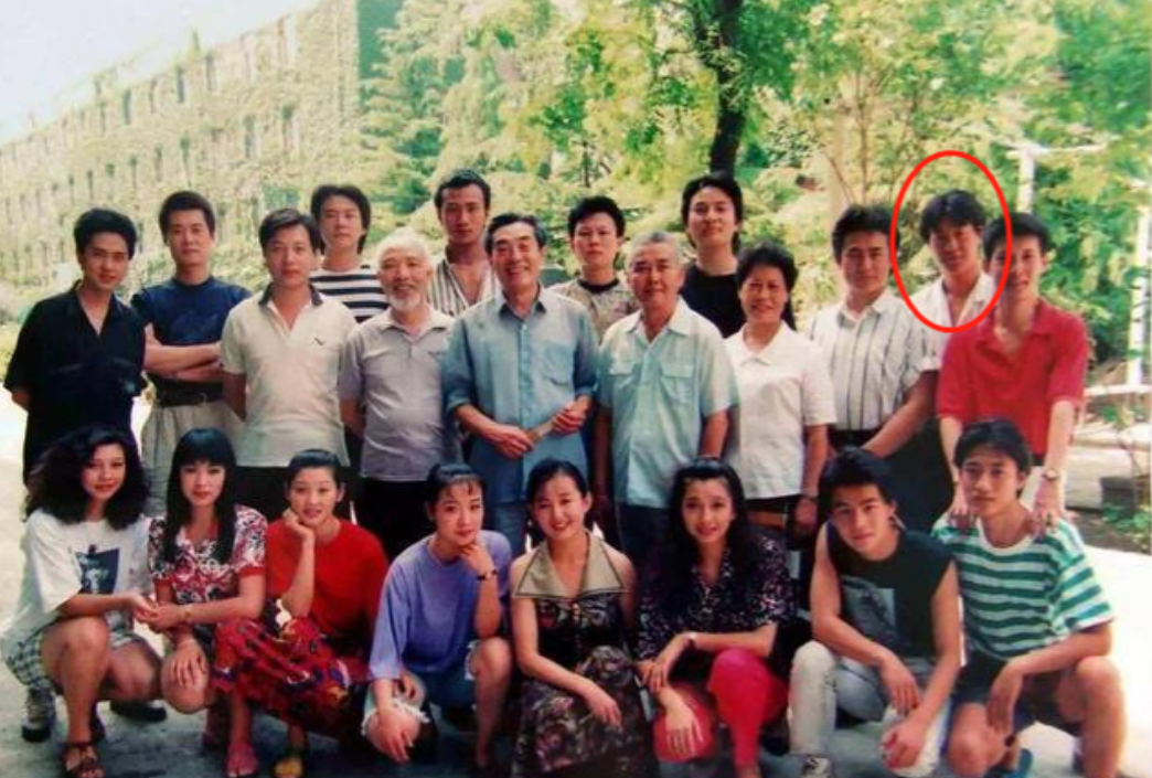 有妻万事足的著名演员何冰，婚后事业飙升，赚的钱全部上交给老婆