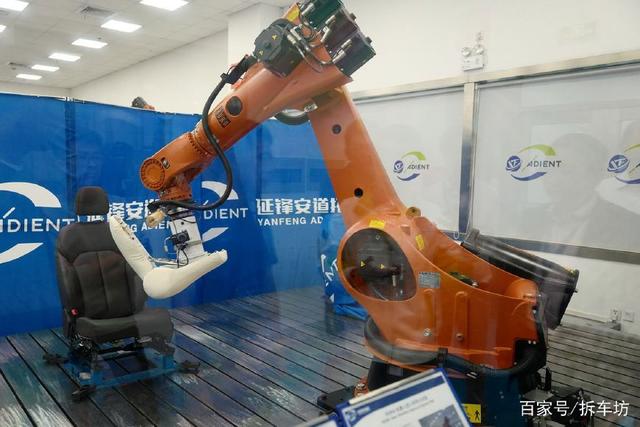 七座旗舰SUV 后来者荣威RX8有什么过人之处-