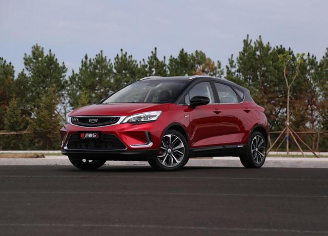 吉利跨界SUV，外观堪称“颜王”，体验全新吉利帝豪GS-