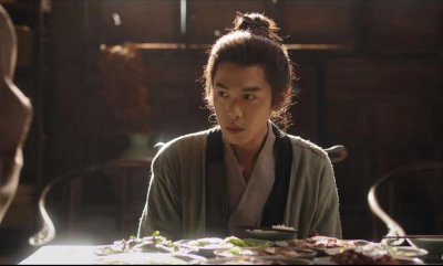 ​《显微镜下的大明》开播，躲过张若昀，却被44岁男二号演技惊艳了