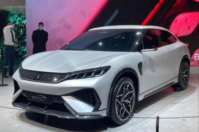 ​即将上市的最美国产SUV！续航1400公里油耗4.2L，宋L或18万起