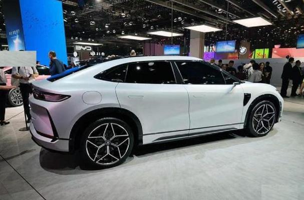 即将上市的最美国产SUV！续航1400公里油耗4.2L，宋L或18万起-