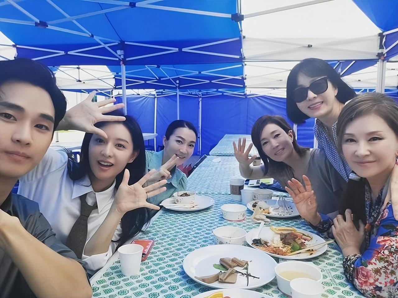 金秀贤与金智媛主演《泪之女王》遭遇播出时间变动，引发热议！
