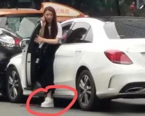 穿松糕鞋可以开车吗？穿松糕鞋开车的危害-