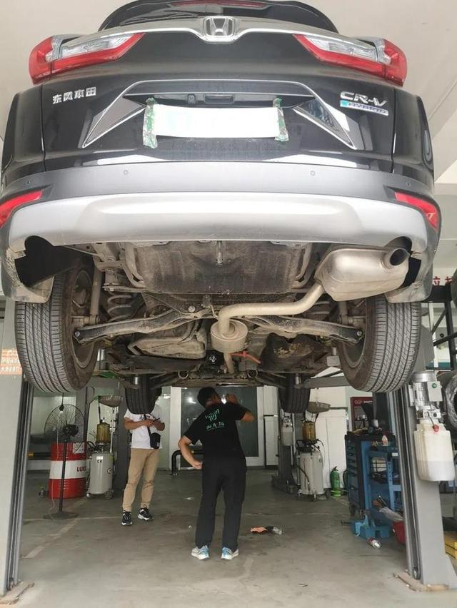 紧凑型SUV的巅峰对决，斯巴鲁森林人和本田CRV，你选谁？-