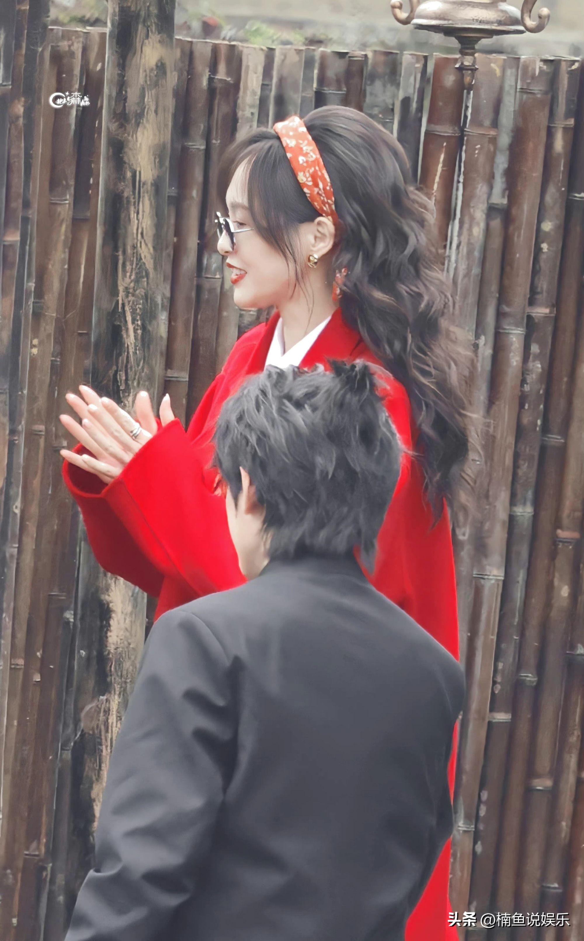 被唐嫣的新造型美到了！1米72身高演绎气质空姐，制服造型太抢眼