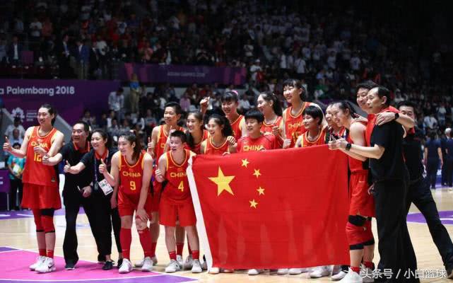 中国男篮双塔与中国女篮双塔统治力对比,周琦+王哲林竟遭完爆?