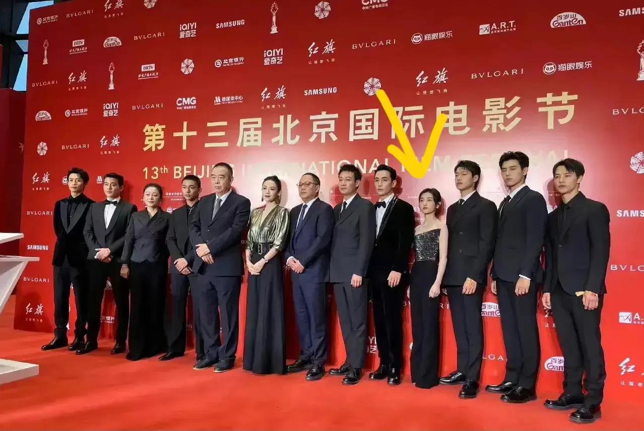 章子怡身高 :160的张子枫,同框164的章子怡,瞬间被碾压,谁谎报身高?