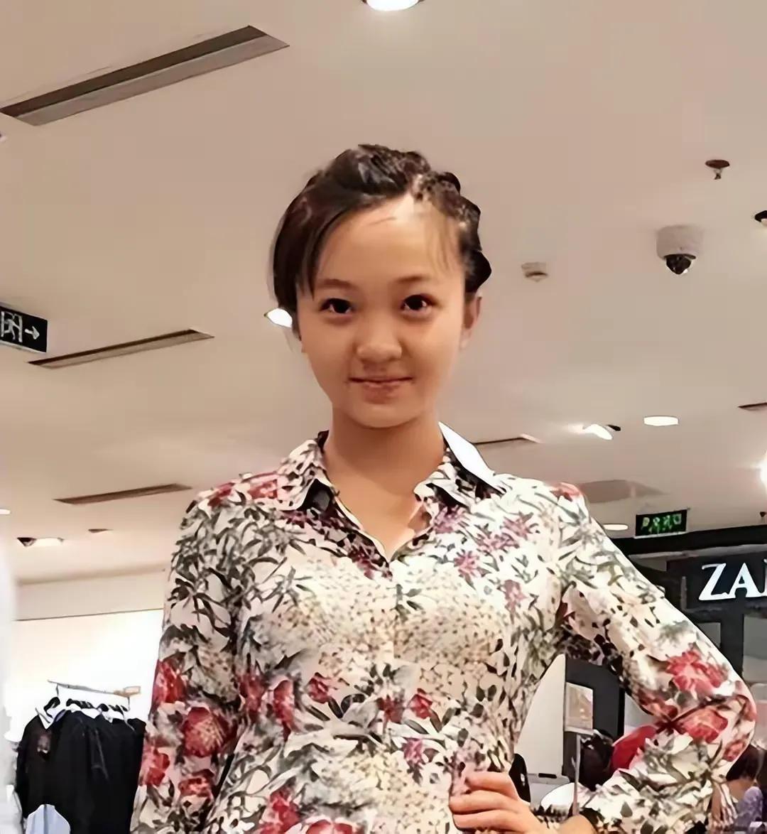 章子怡身高 :160的张子枫,同框164的章子怡,瞬间被碾压,谁谎报身高?