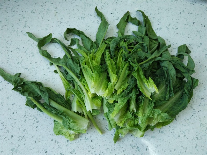莴笋叶没有焯水有毒吗(莴笋叶用不用焯水)
