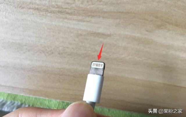 苹果数据线为什么老是坏(苹果数据线容易坏的原因)