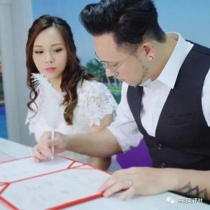 ​港星老婆发文称决定离婚 四个儿子交社工决定去向
