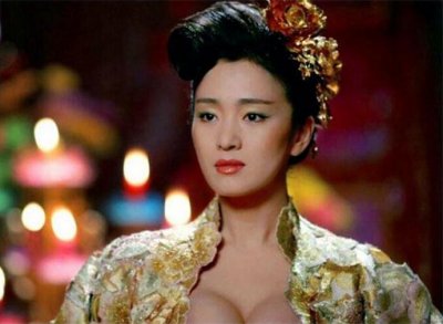 ​巩俐的胸多大罩杯 不老女神永远迷人和傲人