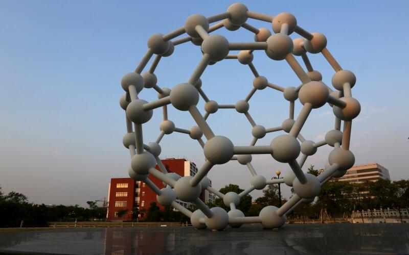 华东理工和东华理工区别（华东理工大学是985还是211学校）