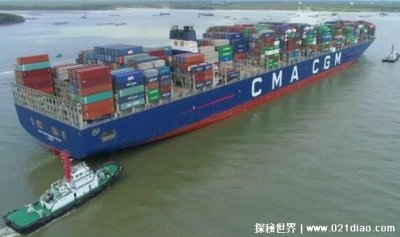 ​世界上最大的货轮，比法国航母还要大(能装下埃菲尔铁塔)