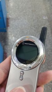 ​摩托罗拉旋转手机v70(摩托罗拉旋转手机aura)