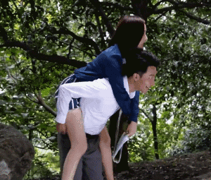 为艺献身当幌子,“一丝不挂”就上台,内娱的“流氓真相”谁来管