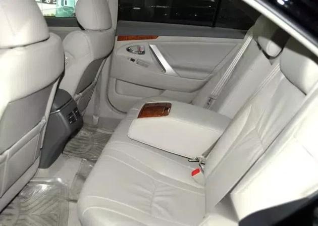 4万买了台08年的丰田凯美瑞二手车,车主:车子真的开不坏!-