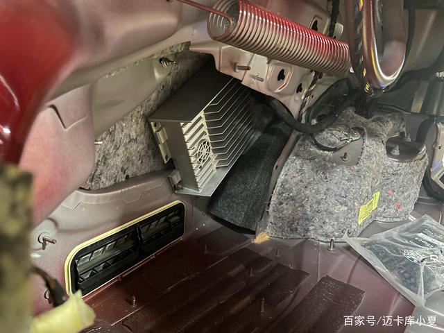 奔驰CLS320改装哈曼卡顿音响，“苍老师”也需要高配置-