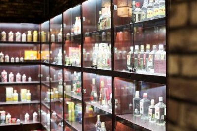 ​白酒能在飞机上托运吗？白酒能在飞机上托运吗国内