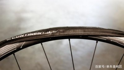 ​当你遇到这样的公路车轮胎，装不上又拆不下时，要怎么办才好？