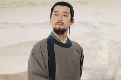 ​《清平乐》戏骨刘钧：20年配角45岁才红，娇妻小14岁却比他出名