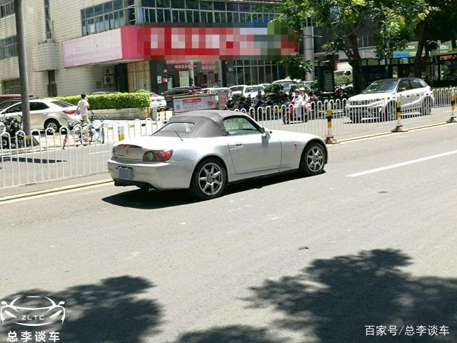 红头本田跑车，当年四五十万没人买，如今二手车值百万-