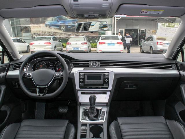 2011款 2.0TSI 自动舒适型 迈腾配置怎么样 迈腾购车手册-