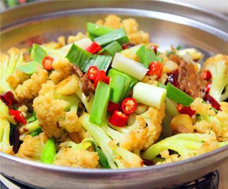 菜花怎么做好吃炒什么好吃(菜花5种做法这样炒太香了)(2)