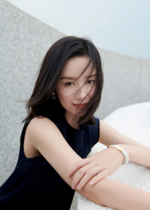 ​董洁个人资料简历(因出轨离婚10年，依旧背负骂名)