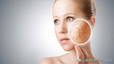 春季皮肤干燥起皮怎么办呢(春天皮肤干燥起皮,如何补水?2个方法,快速补充