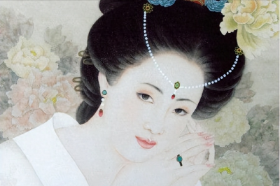 ​历史人物杨贵妃简介资料（杨玉环传奇的生平简介）