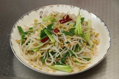 ​如何炒豆芽脆嫩不出水？正确做法来了，速来围观！