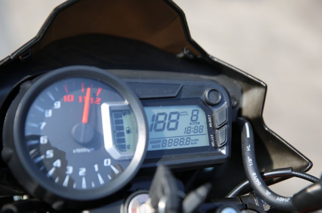 解析万元级国产实用街车：配250cc发动机，油耗2.5升，续航500km-