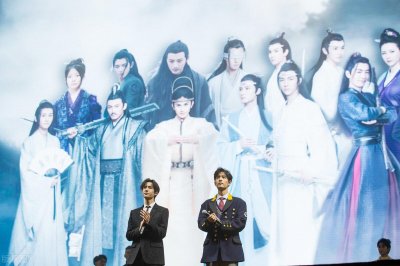 ​王一博八天八夜事件(陈情令火了以后，王一博2019年被黑了8天8夜)