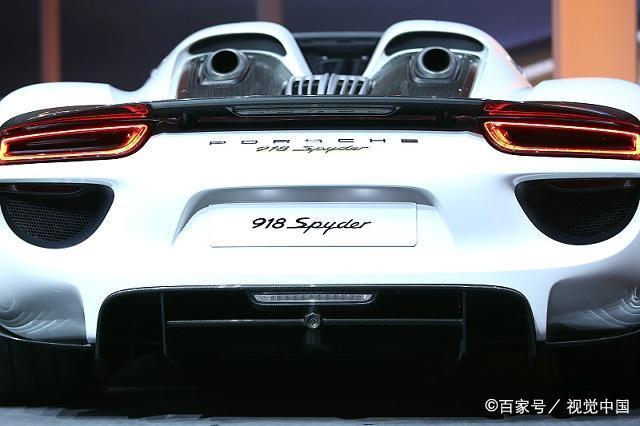 如何拍一张朋友圈里万人羡慕高大上的“汽车”写真(室内篇)-