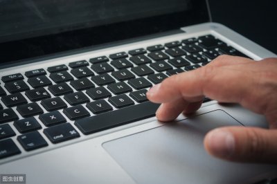 电脑音量100声音还是小 ,想调高仍然可以