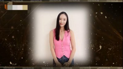 ​于文文给郑秀妍准备惊喜，郑秀晶录 vcr 祝福姐姐，打扮简单颜值在线
