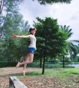 ​曾经的童年女神马小玲，为何53岁还依旧美如少女！