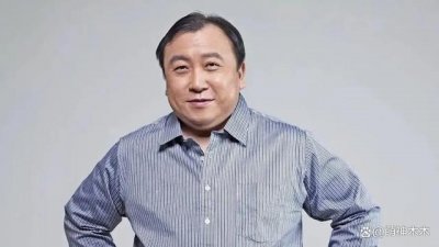 王晶点评春节档!吹捧张艺谋,内涵《热辣》靠宣传减肥