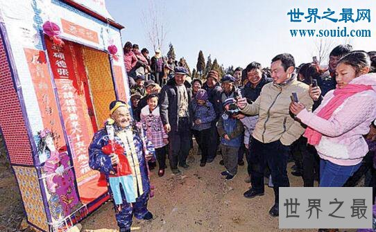 世界十大诈尸复活事件,在自己的葬礼上醒过来