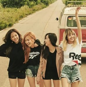 ​BLACKPINK续约金额高达400亿韩元 或将恢复组合活动