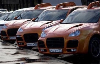 ​迪拜的出租车，豪华到你不想下车